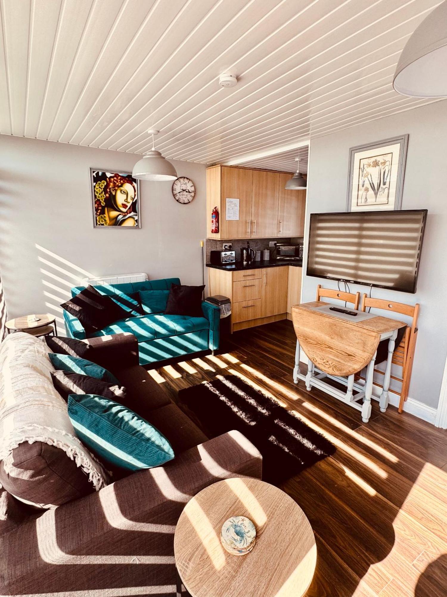 50 Toledo, Selsey Country Club Villa Kültér fotó
